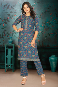 Aaritra Fashion Cotton floral printed Kurti with Pant - Blue