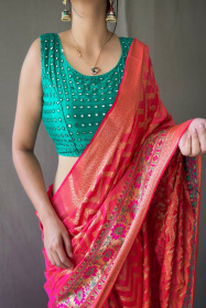 Gold zari Woven Banarasi silk saree with meenakari border - Light Pink